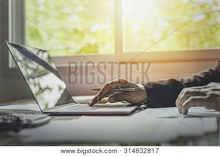 A New Generation Of Businessmen Who Are Working