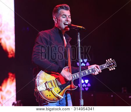 WANTAGH, NY - JUL 26: Nick Hexum of 311 performs in concert on July 26, 2019 at Northwell Health at Jones Beach Theater in Wantagh, New York. 