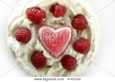 Gelee-Herd Creme Kuchen mit Himbeeren