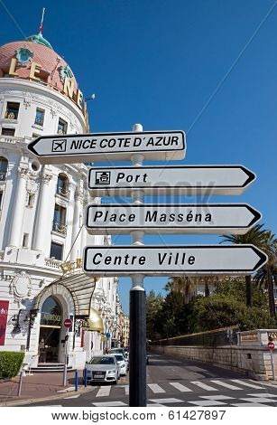 Nice - Road Signpost