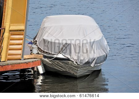 Boat at hithe