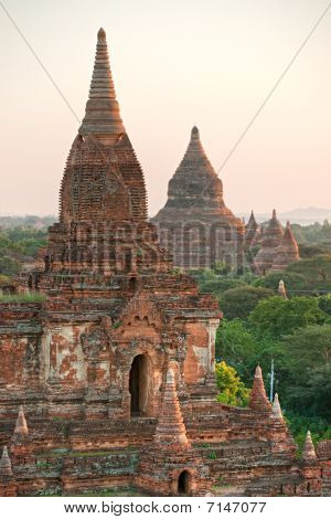 Bagan al tramonto, Myanmar.