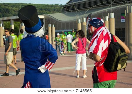 United States Fans Before Match