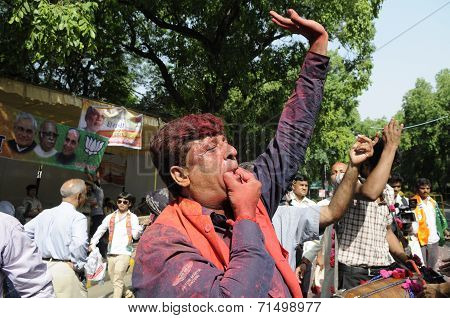 BJP supporters dancing