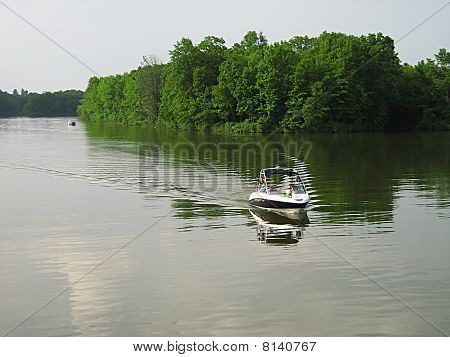 เรือยนต์