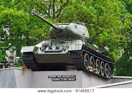 KALININGRAD, RUSSIA - may 23, 2015: Monument Tank T-34-85. Kaliningrad (formerly Koenigsberg)
