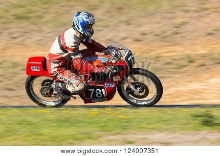 2016 Shannons Victorian Historic Road Racing Championships - Practice