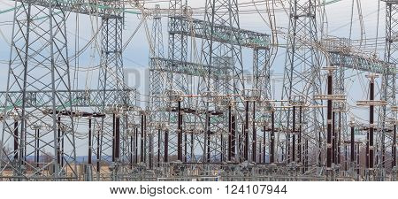 Electric power plant, power transmission line, industrial equipment