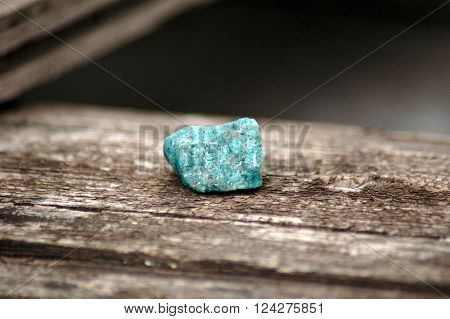 Bright green apatite stone on a wooden background
** Note: Soft Focus at 100%, best at smaller sizes