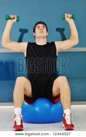 Mies Fitness Harjoitus
