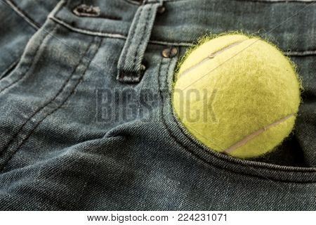 Tennis Ball In The Center Pocket Gen