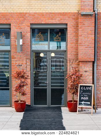 Glanc Bakery Entrance
