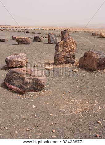 Steine in den Krater Mizpe Ramon Negev WÃ¼ste