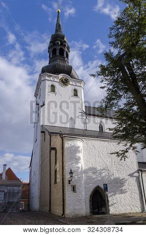 The Rear Of The Cathedral Of Saint Mary The Virgin (known As Dome Church)