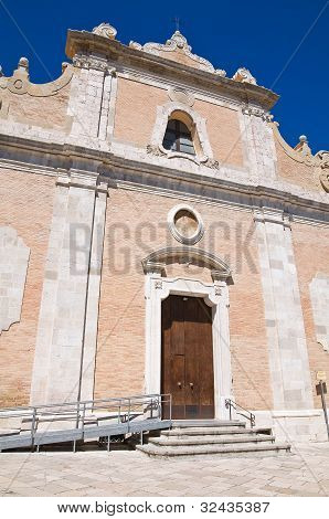 Kostel Carmine. Lucera. Puglia. Itálie.