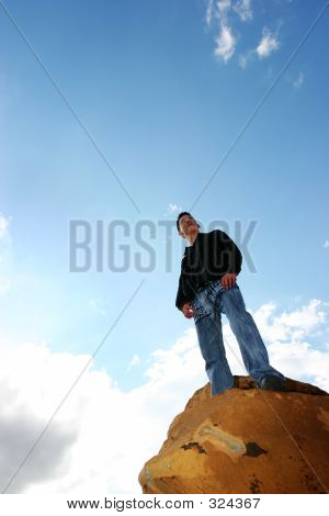 Uomo in cima al mondo