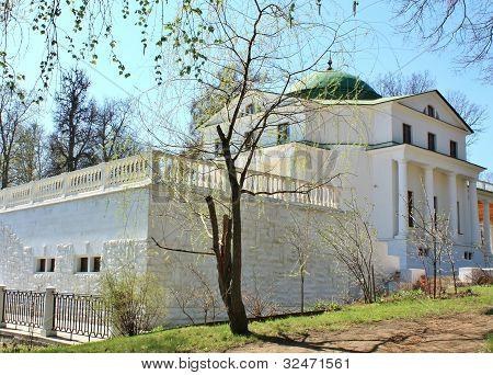 Edificio della tenuta nei pressi di Mosca