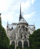 Zadní části katedrály Notre Dame v Paříži