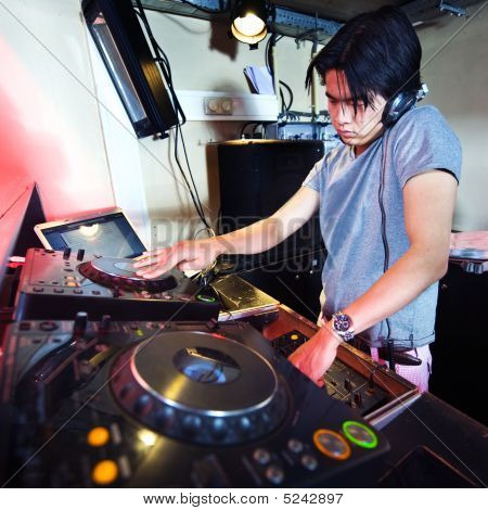 DJ nel Mix