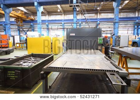 TVER - JUN 05: Guillotine for cutting sheet metal in the Tver Carriage Works, on June 05, 2013 in Tver, Russia.