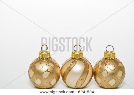Três bolas de árvore de Natal