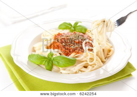 Ev yapımı Bolognese makarna