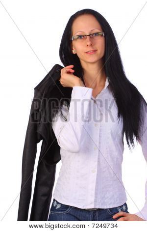 Elegante sorrindo empresária vestindo óculos e pé, isolado no branco