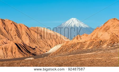 Volcanoes Licancabur And Juriques, Cordillera De La Sal, Atacama Desert, Chile