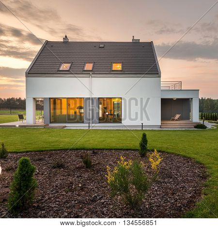 Elegant And Modern House With Backyard