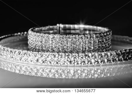 bracelet and necklace of zirconium white glass
