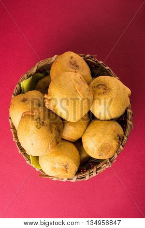 indian snacks also known as urad daal vada or indian pakoda or couth indian pakora or batata vada or aalu bonda or aalu bonde