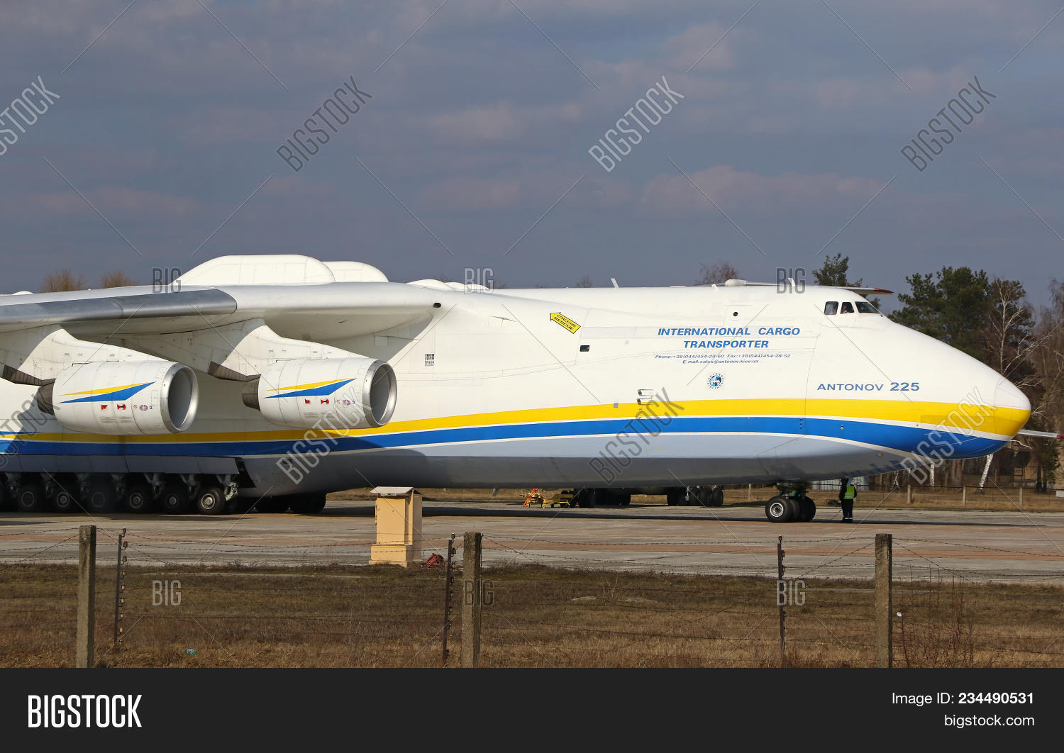 Largest Cargo Plane Ever Built