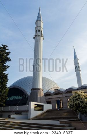 Modern Sakirin Mosque