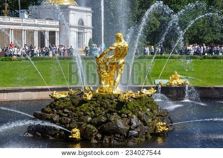 Saint- Petersburg, Russia - July 11, 2016: Samson Fountain Of The Grand Cascade, Peterhof, Saint-pet