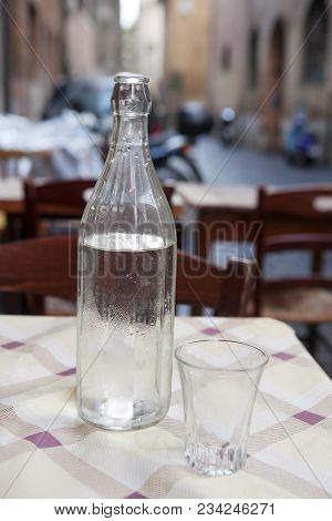 Free Cold Water In Cafein Rome Italy