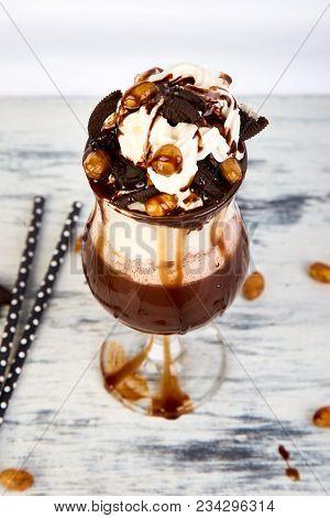 Extreme Milkshake With Chocolate