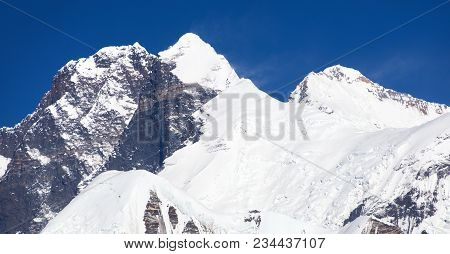 View Of Everest Lhotse And Lhotse Shar From Makalu Barun Valley, Nepal Himalaas Mountains