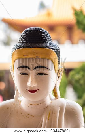 Hacienda Heights, Ca, Usa - March 23, 2018:  Closeup Of Head Of White, Black, Gold And Red Statue Of