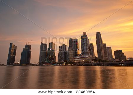 Singapore Skyline al tramonto