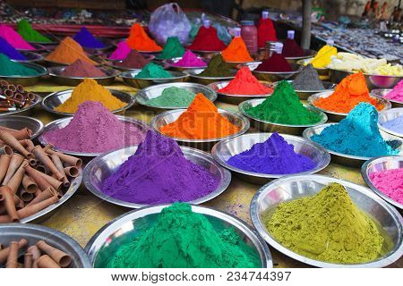 Bright Colored Paints In India, Natural Dyes In India