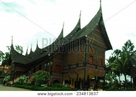 Jakarta - Indonesia. January 28, 2012. Indonesian Traditional House At Beautiful Indonesia At Miniat