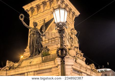 Lisbon - April 01 , 2018 : Monument To The Restorers  At Restauradores Square In Lisbon, Portugal