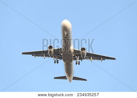 Istanbul, Turkey - January 07, 2018: Turkish Airlines Airbus A321-231 (cn 3539) Landing To Istanbul 