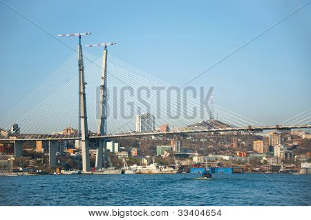 Most przez Zolotoy Rog bay