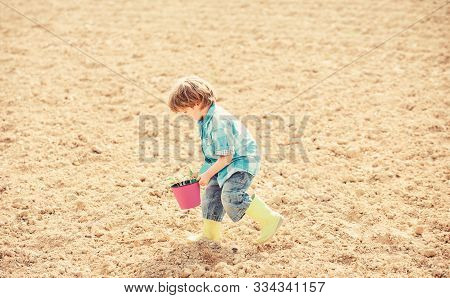 Natural Soil. New Technology In Farming. Ecology Life. Eco Farm. Human And Nature. Earth Day. New Li