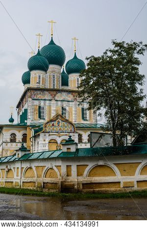 Resurrection Cathedral, Tutaev, Yaroslavl. Resurrection Cathedral, A Beautiful Old Temple In Pleasan