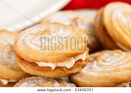 Cookies With A Cream Filling
