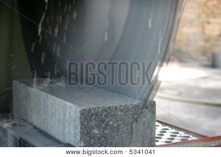 Styckning granit