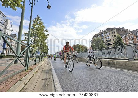 Car Free Streets On Tervueren Ave As Part Of Brussels City's - 2014