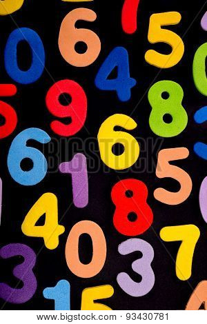 Coulourful Numbers On Black